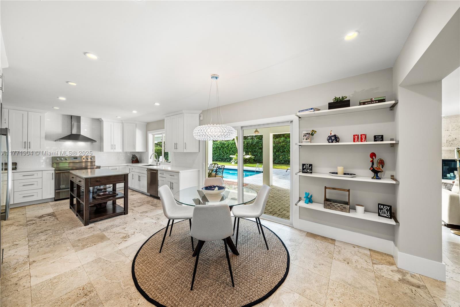 FAIRCHILD MANORS - Residential