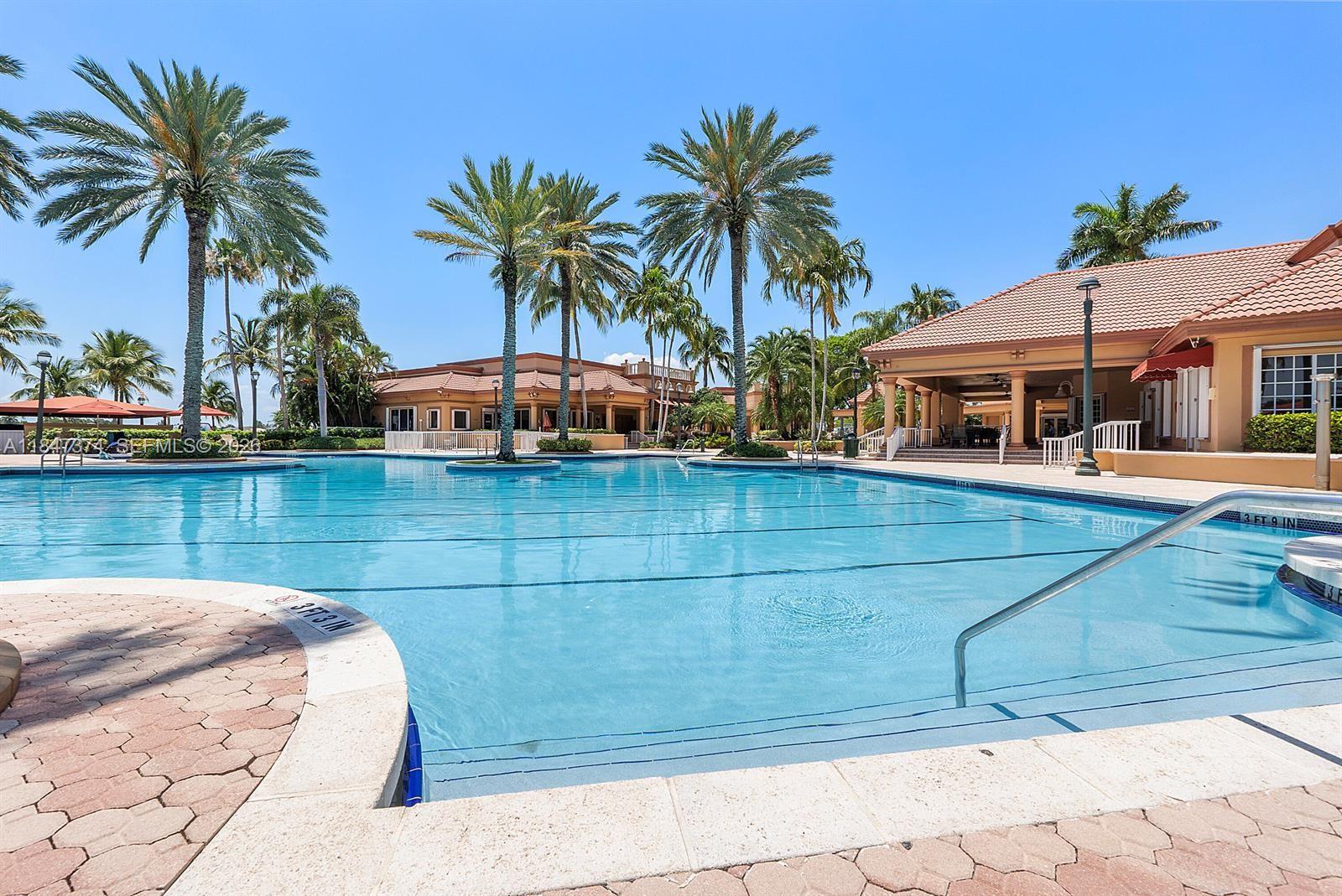 SUNSET LAKES PLAT ONE - Residential