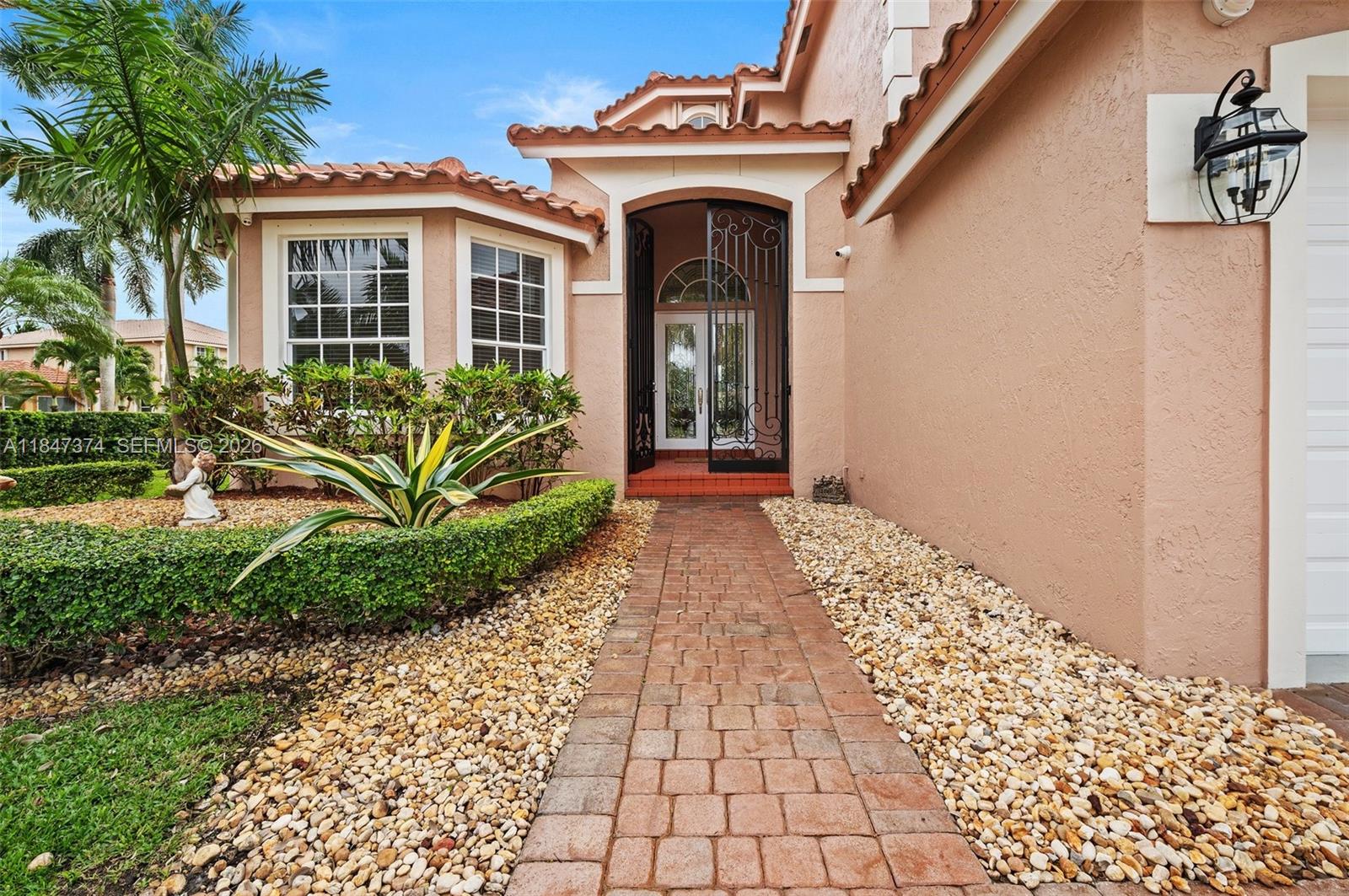 SUNSET LAKES PLAT ONE - Residential