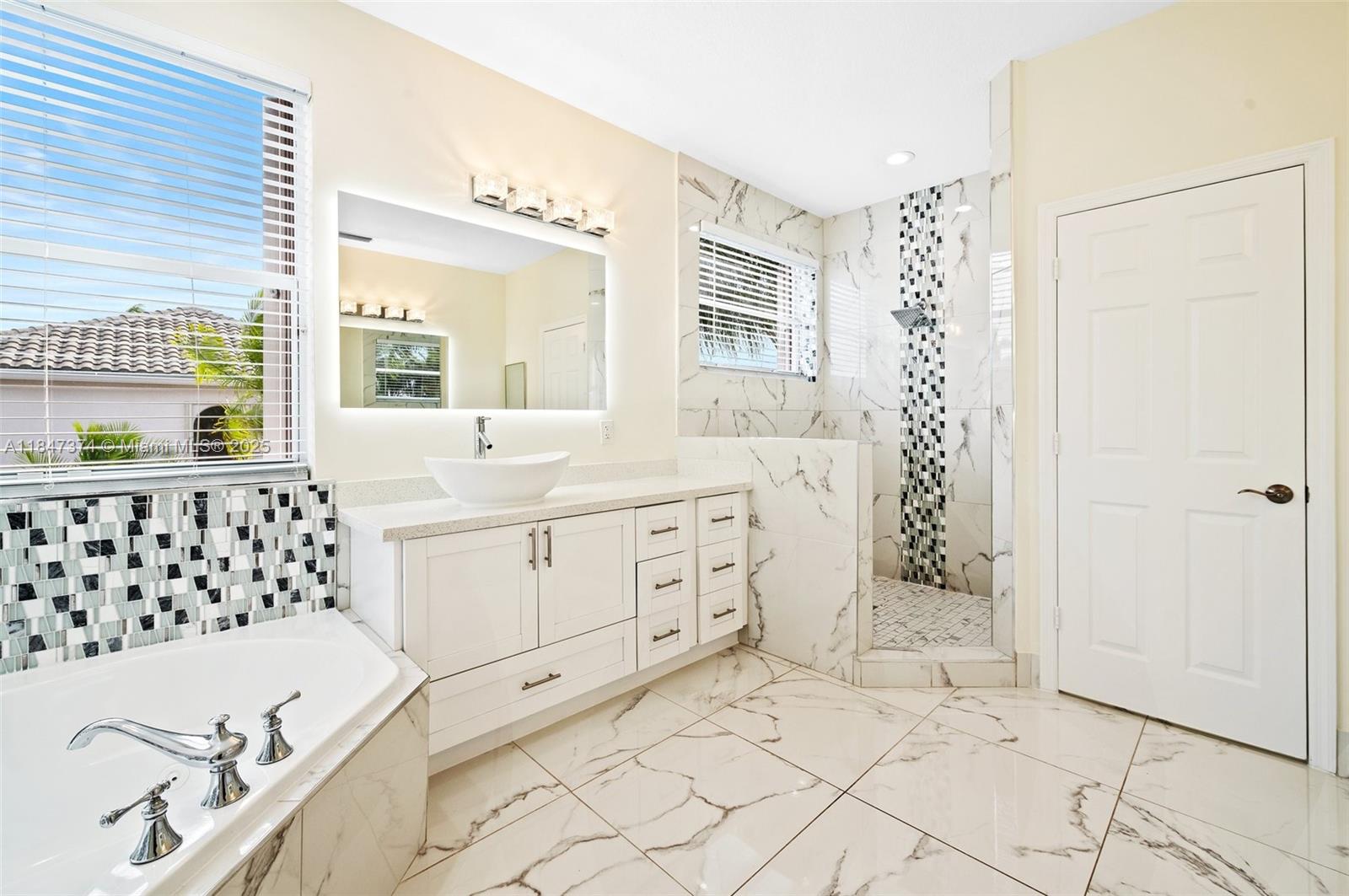 SUNSET LAKES PLAT ONE - Residential