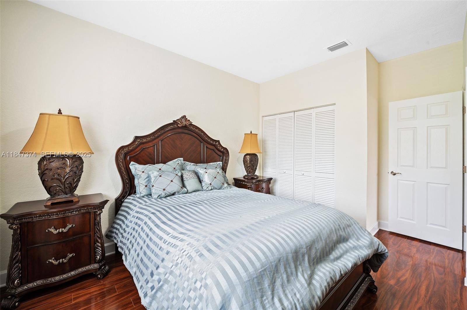 SUNSET LAKES PLAT ONE - Residential