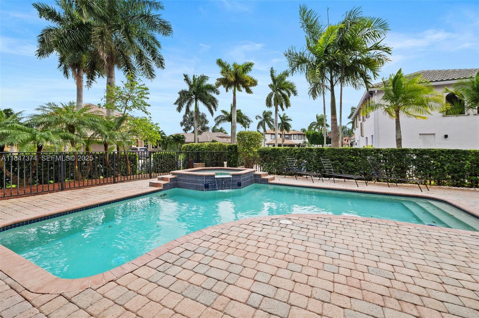 SUNSET LAKES PLAT ONE - Residential