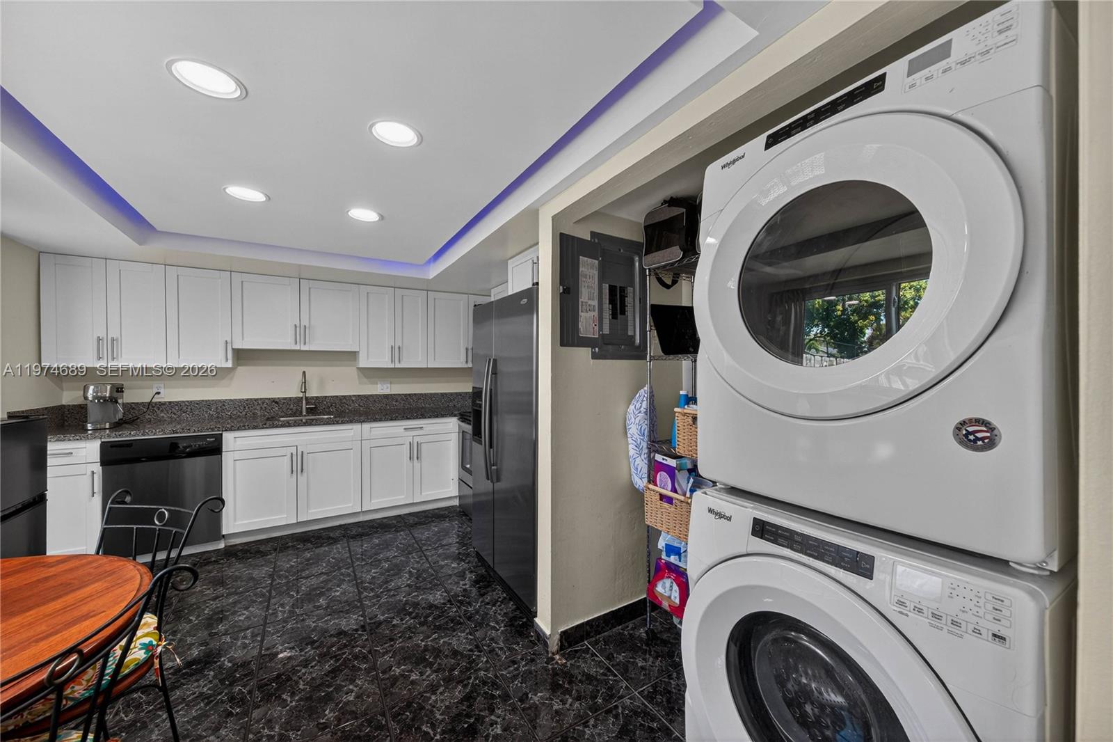 APPLE CREEK - Residential