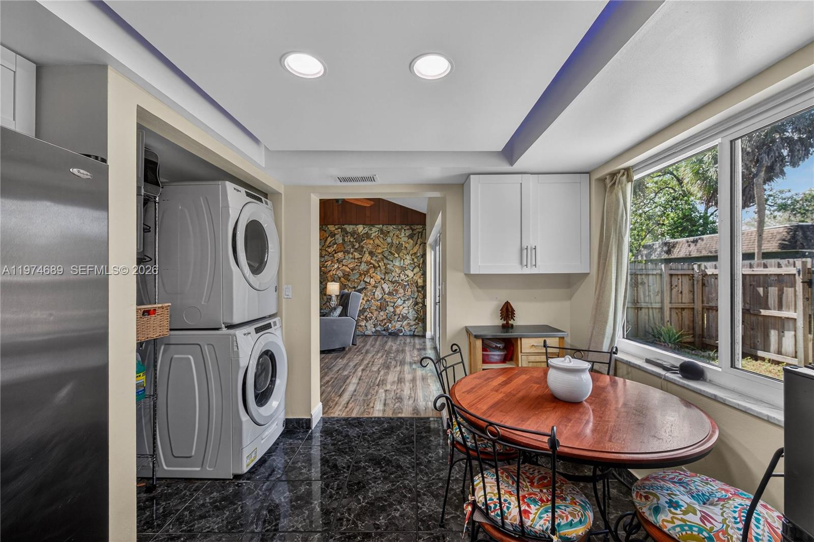 APPLE CREEK - Residential