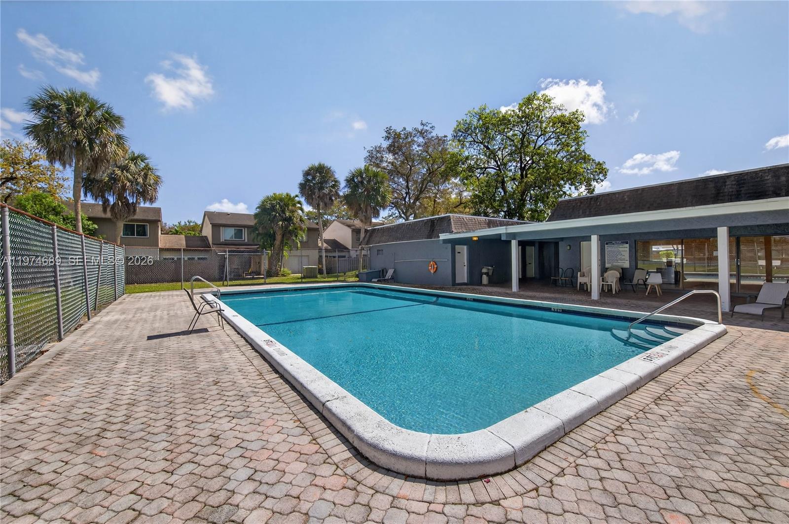 APPLE CREEK - Residential