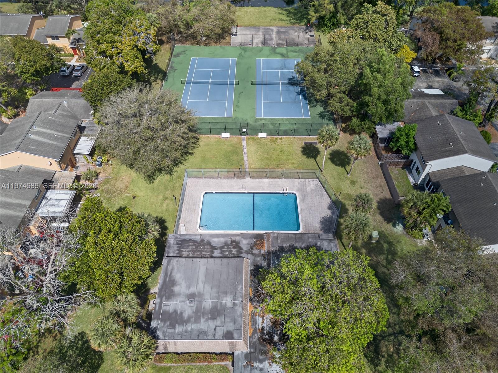 APPLE CREEK - Residential