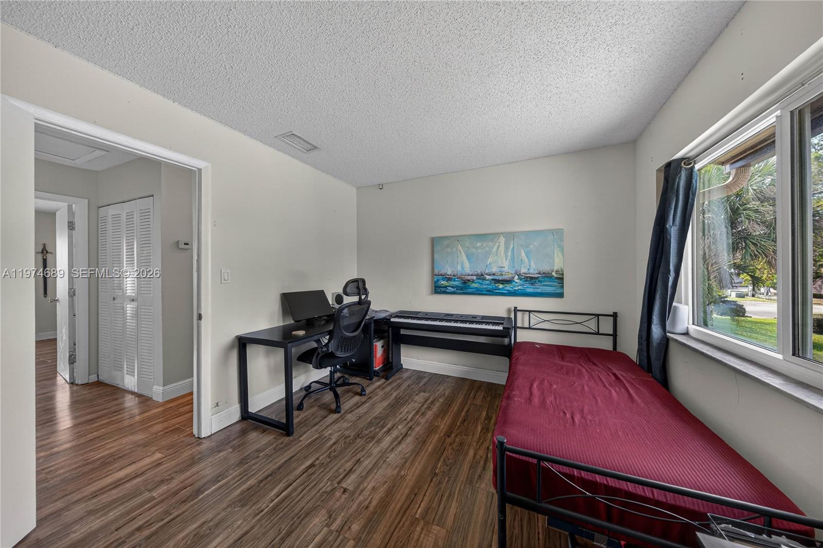 APPLE CREEK - Residential