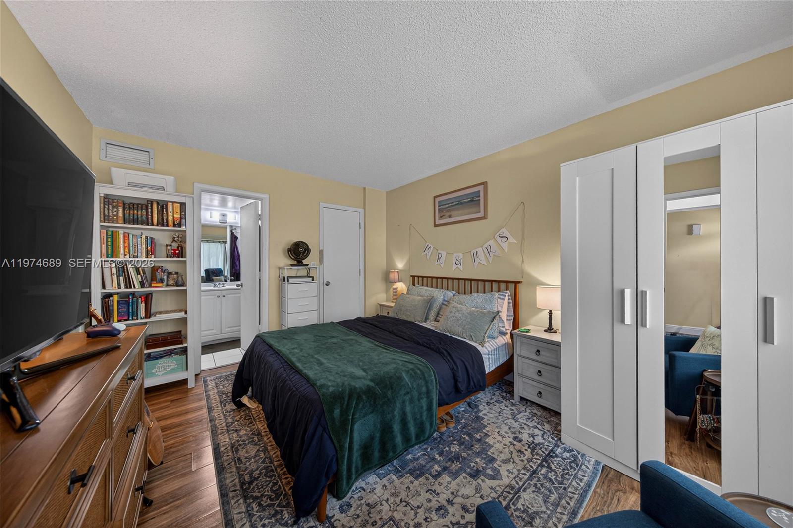 APPLE CREEK - Residential