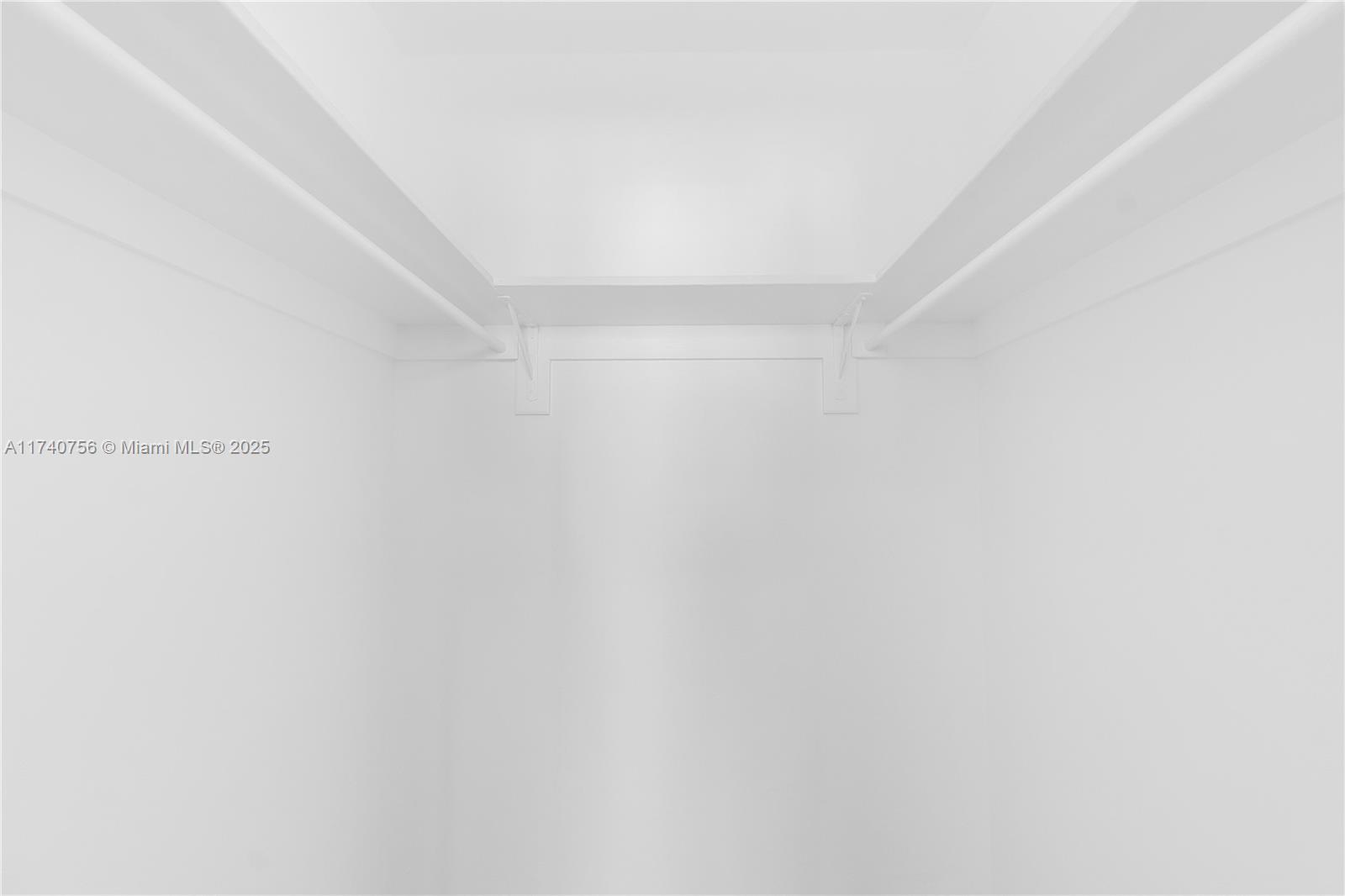 MIRADOR 1000 CONDO - Residential