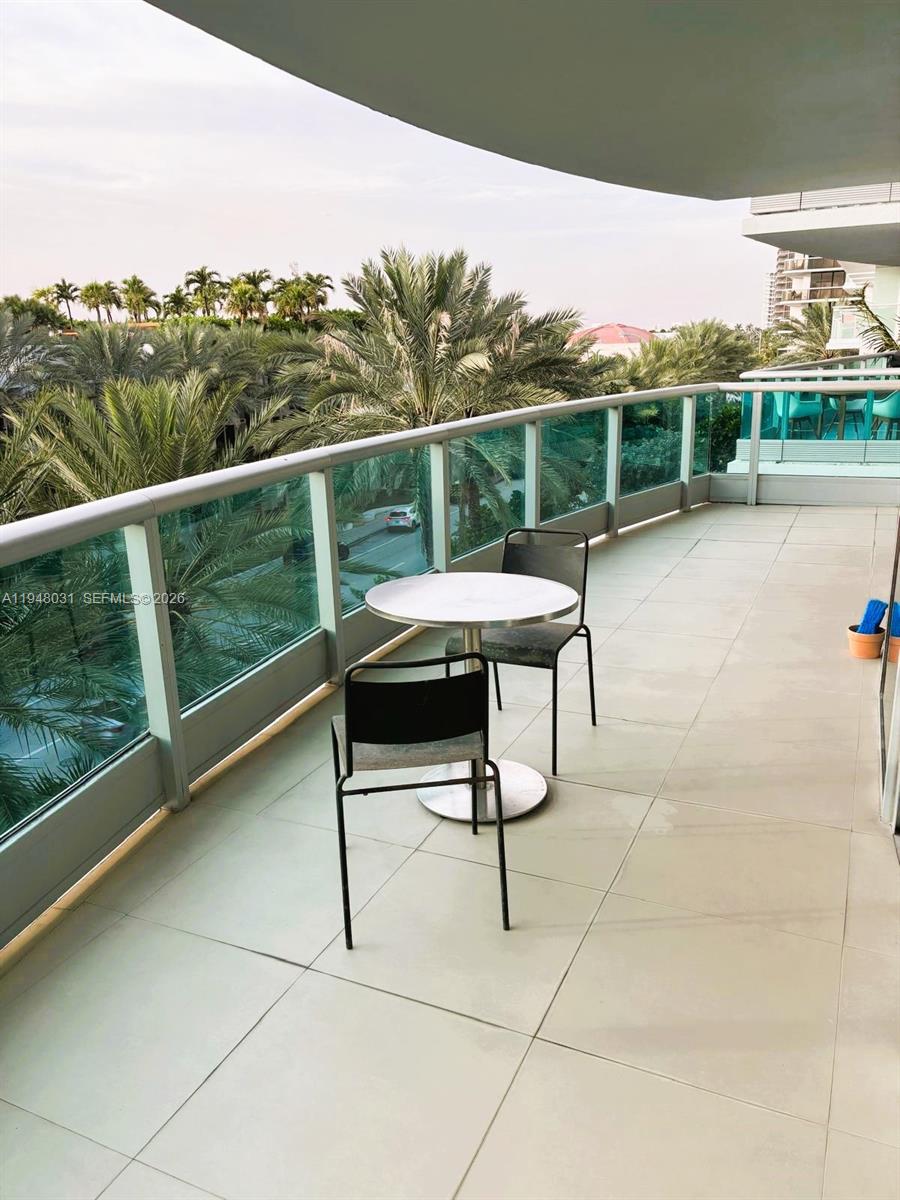 AZURE CONDO - Residential