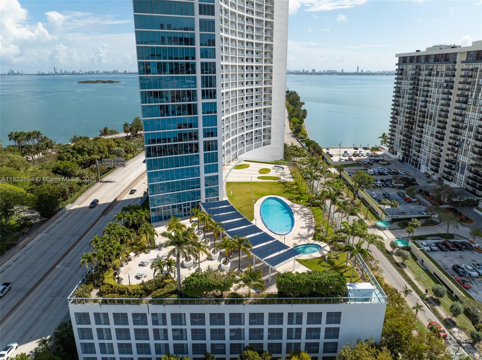 601 Ne 36th St 705, Miami, Broward County, Florida - 1 Bedrooms  
2 Bathrooms - 