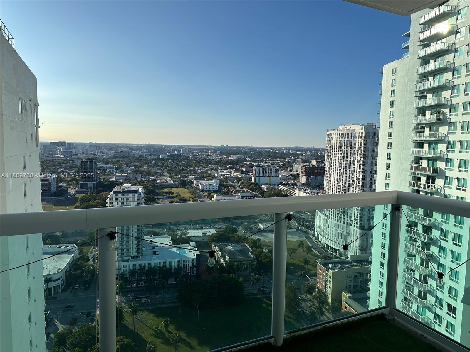 1800 N Bayshore Dr 3702