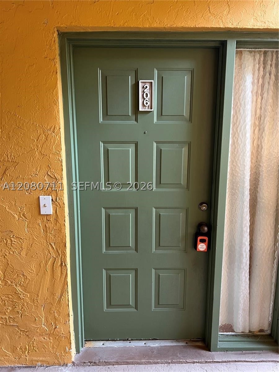 3858 Coral Tree Cir 206