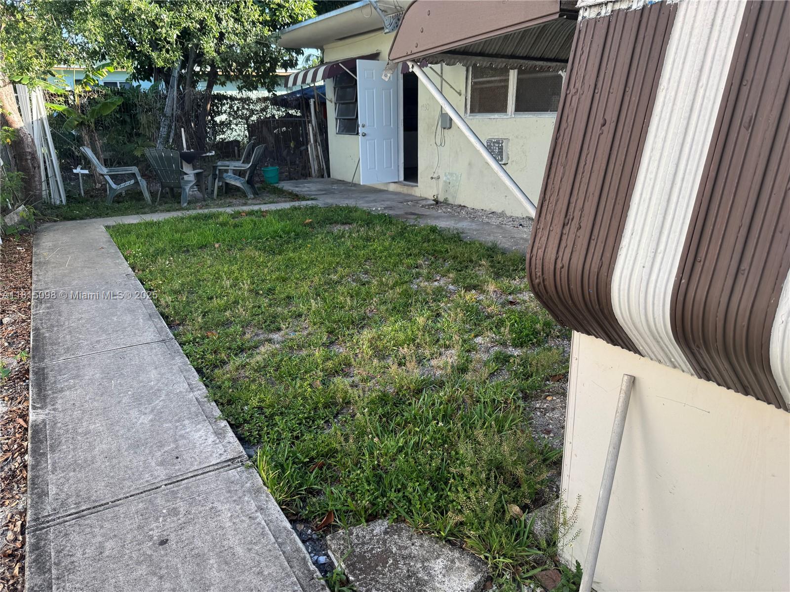1930 Nw 52nd St, Miami, Broward County, Florida - 1 Bedrooms  
1 Bathrooms - 