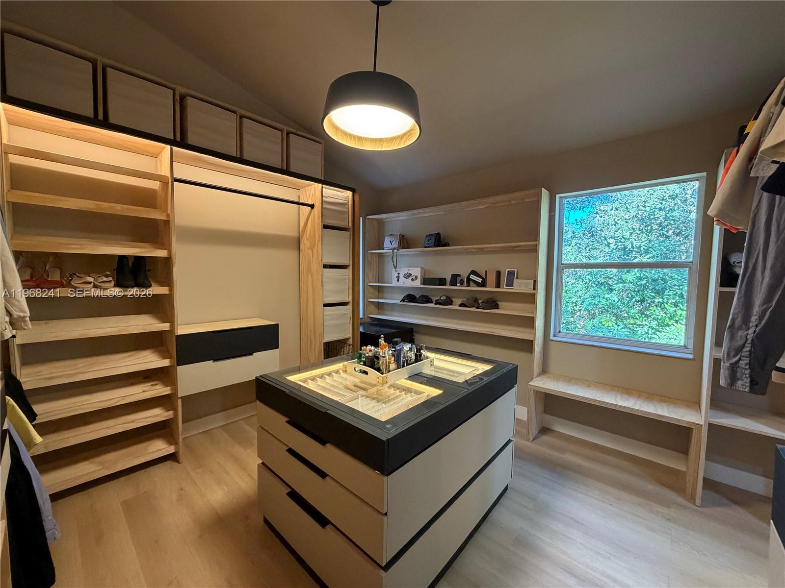 SOMERVALE DOWNS - Residential