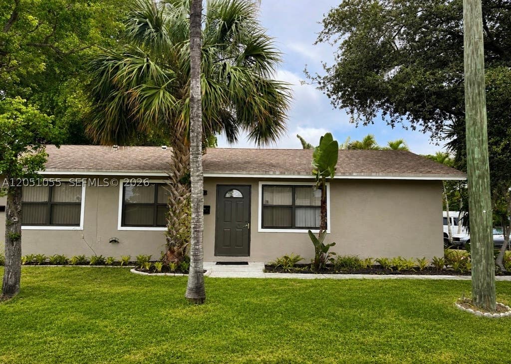 Photo of 1010 NE 16th St #1, Fort Lauderdale, FL 33304 (MLS # A12051055)