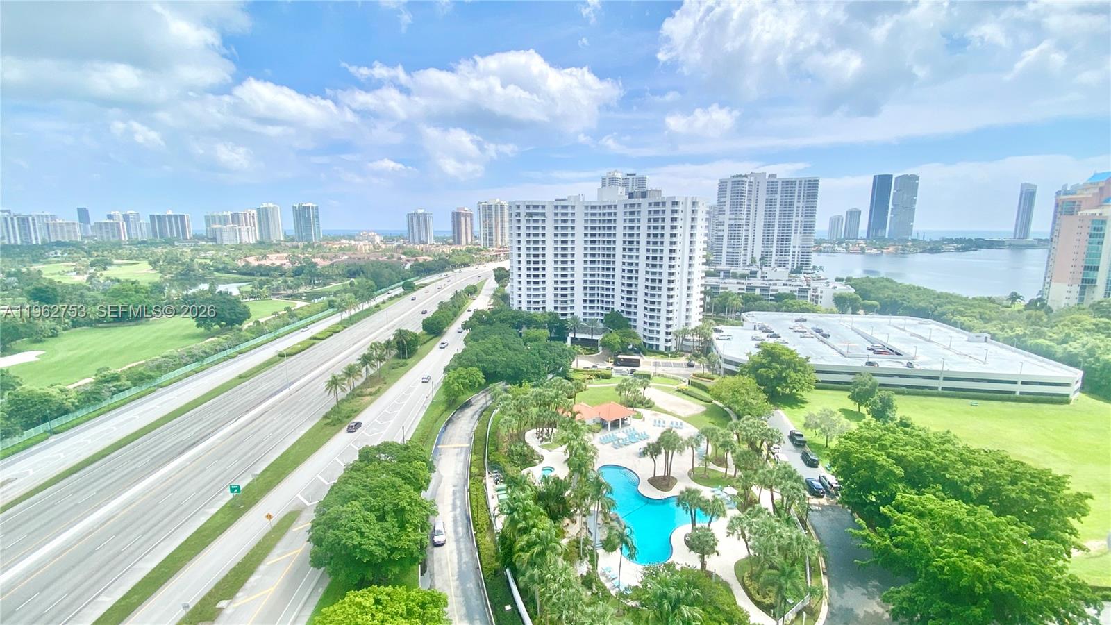 PARC CENTRAL AVENTURA SOU - Residential