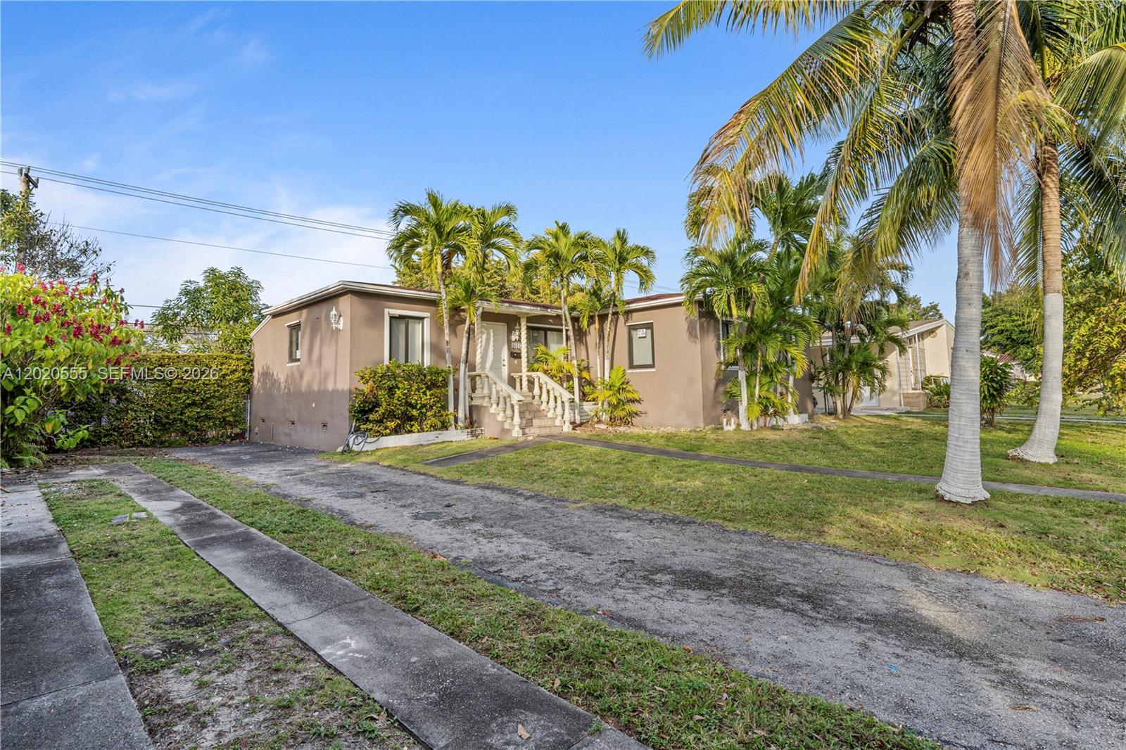 8311 SW 34th Ter 8311