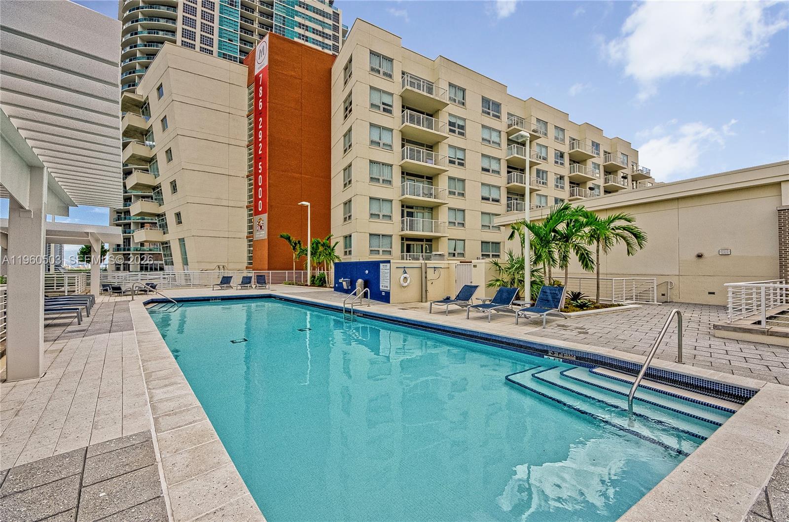 MIDBLOCK MIAMI CONDO - Residential