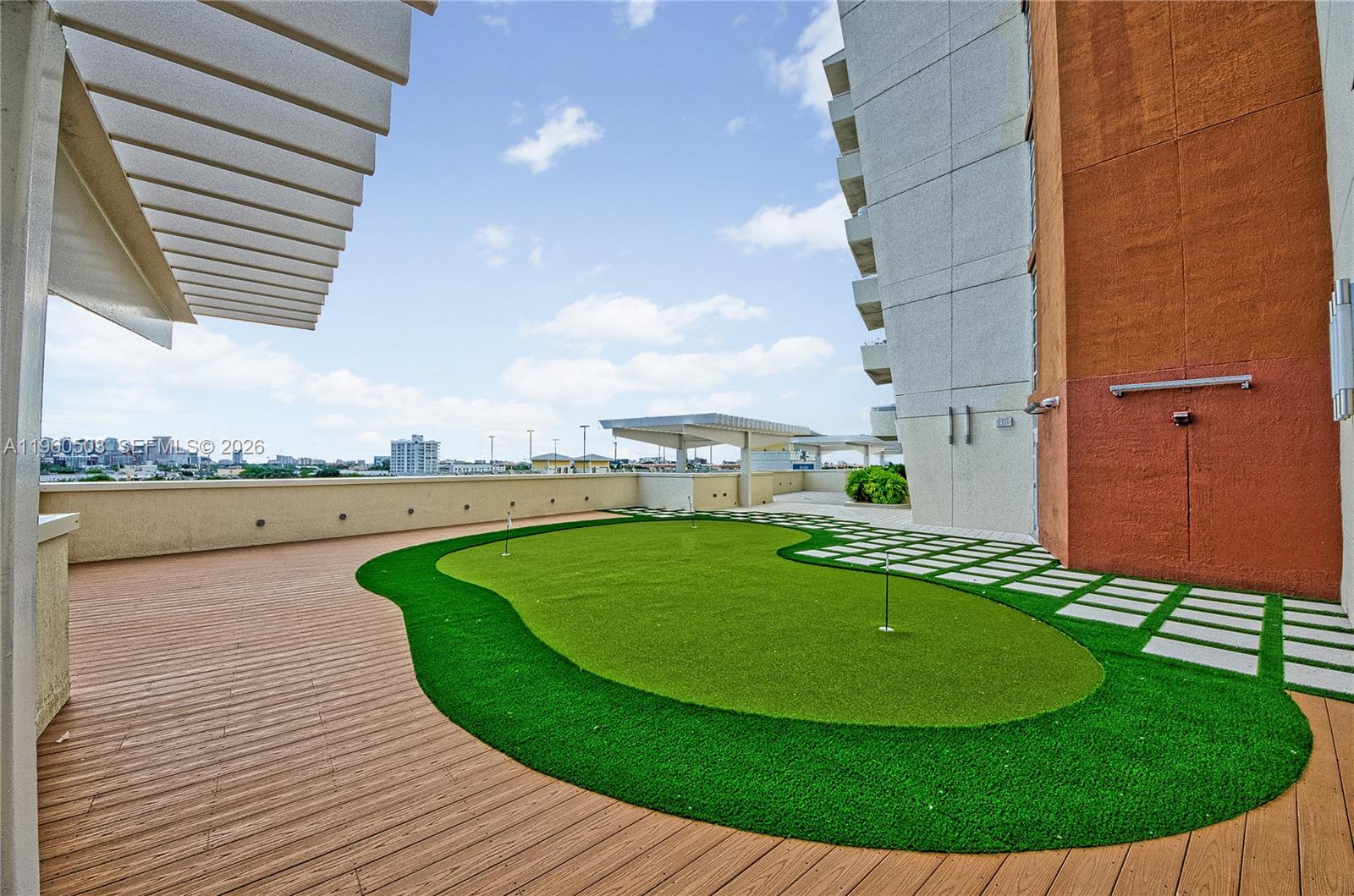 MIDBLOCK MIAMI CONDO - Residential