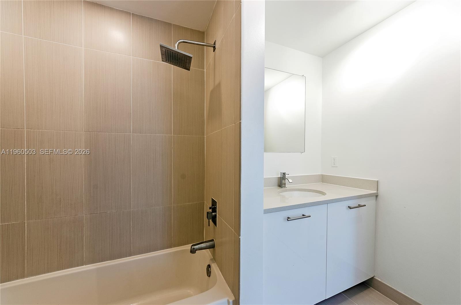 MIDBLOCK MIAMI CONDO - Residential