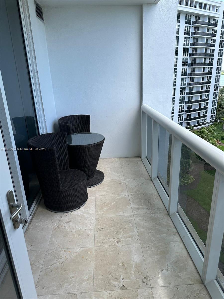 HARBOUR HOUSE - Residential Lease