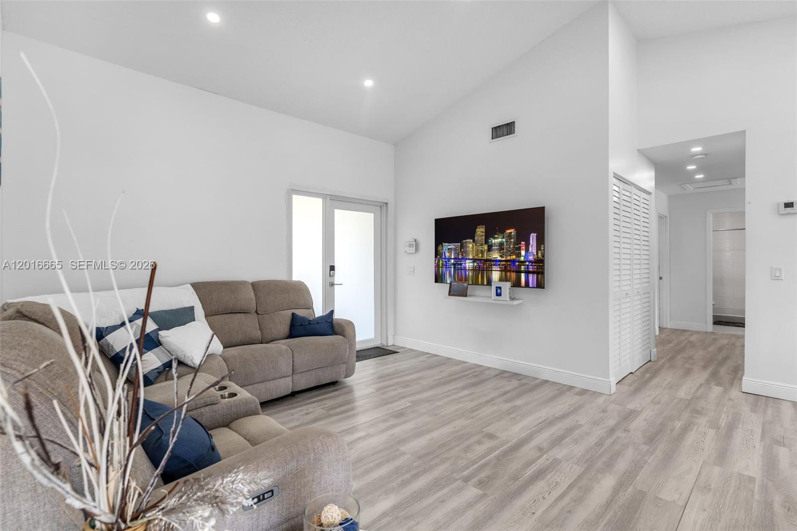 OAK PARK SEC 6 - Residential