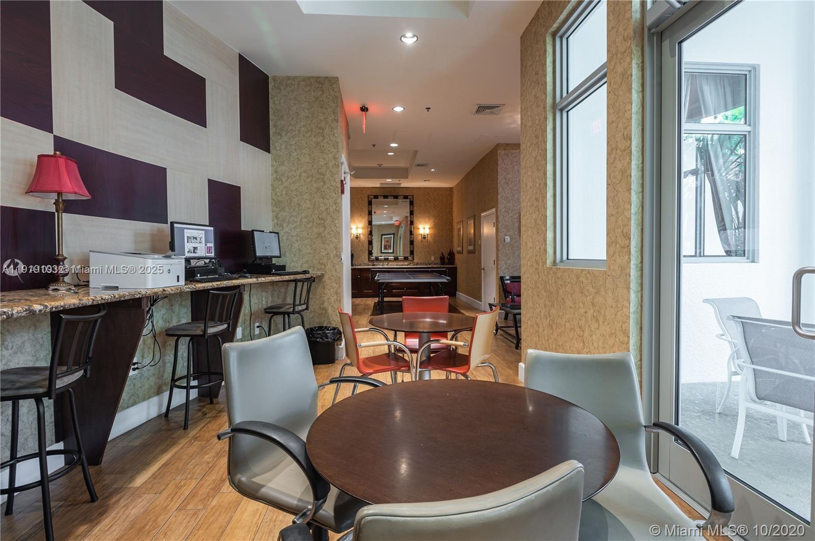 RADIUS CONDO - Residential Lease