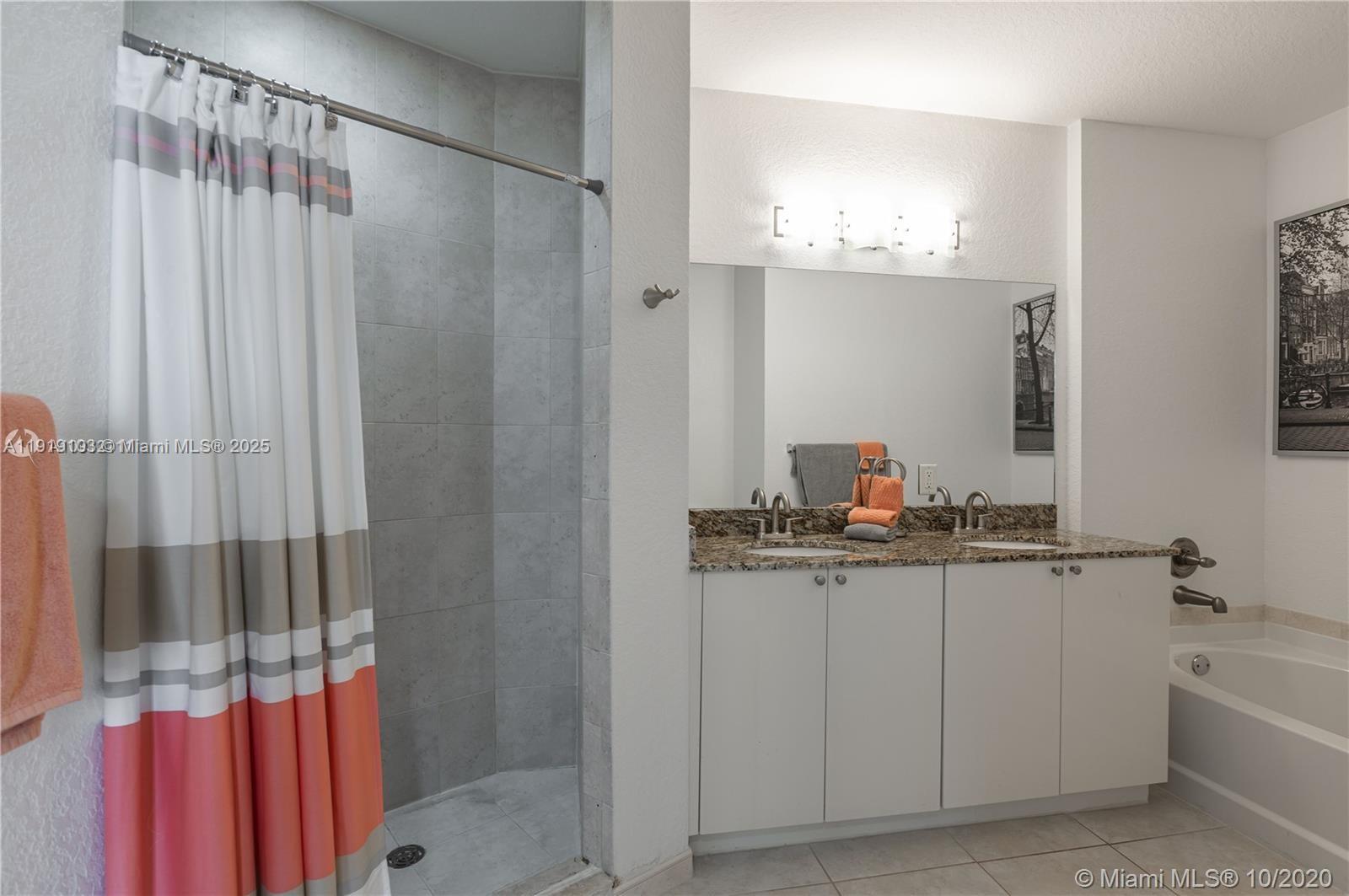 RADIUS CONDO - Residential Lease