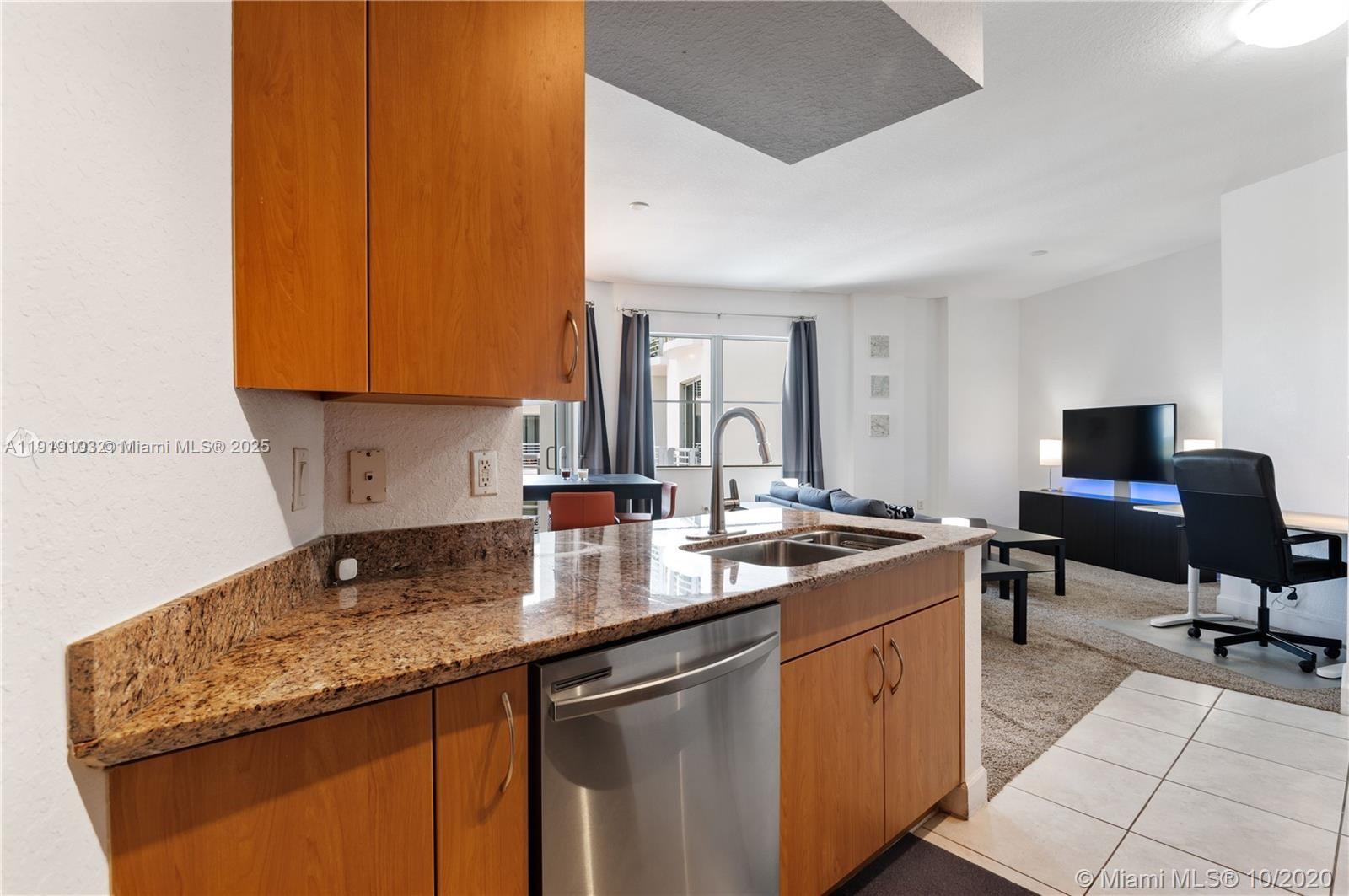 RADIUS CONDO - Residential Lease