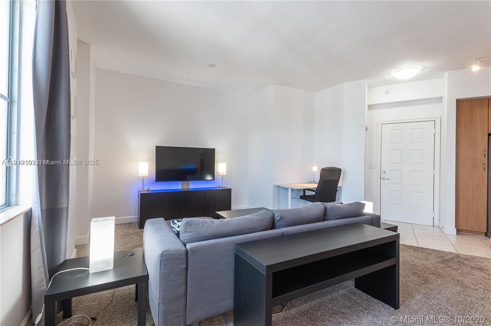 RADIUS CONDO - Residential Lease