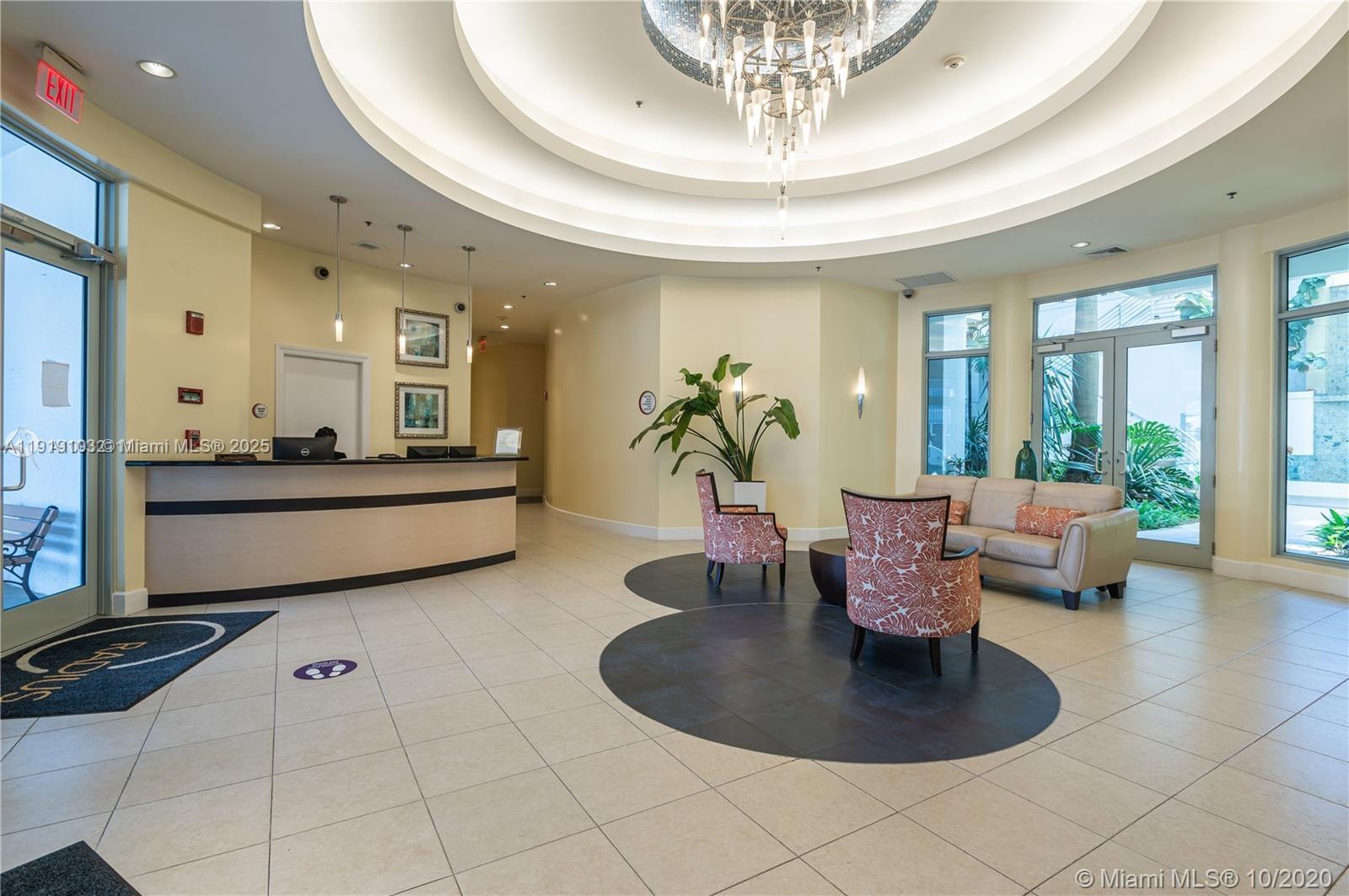 RADIUS CONDO - Residential Lease