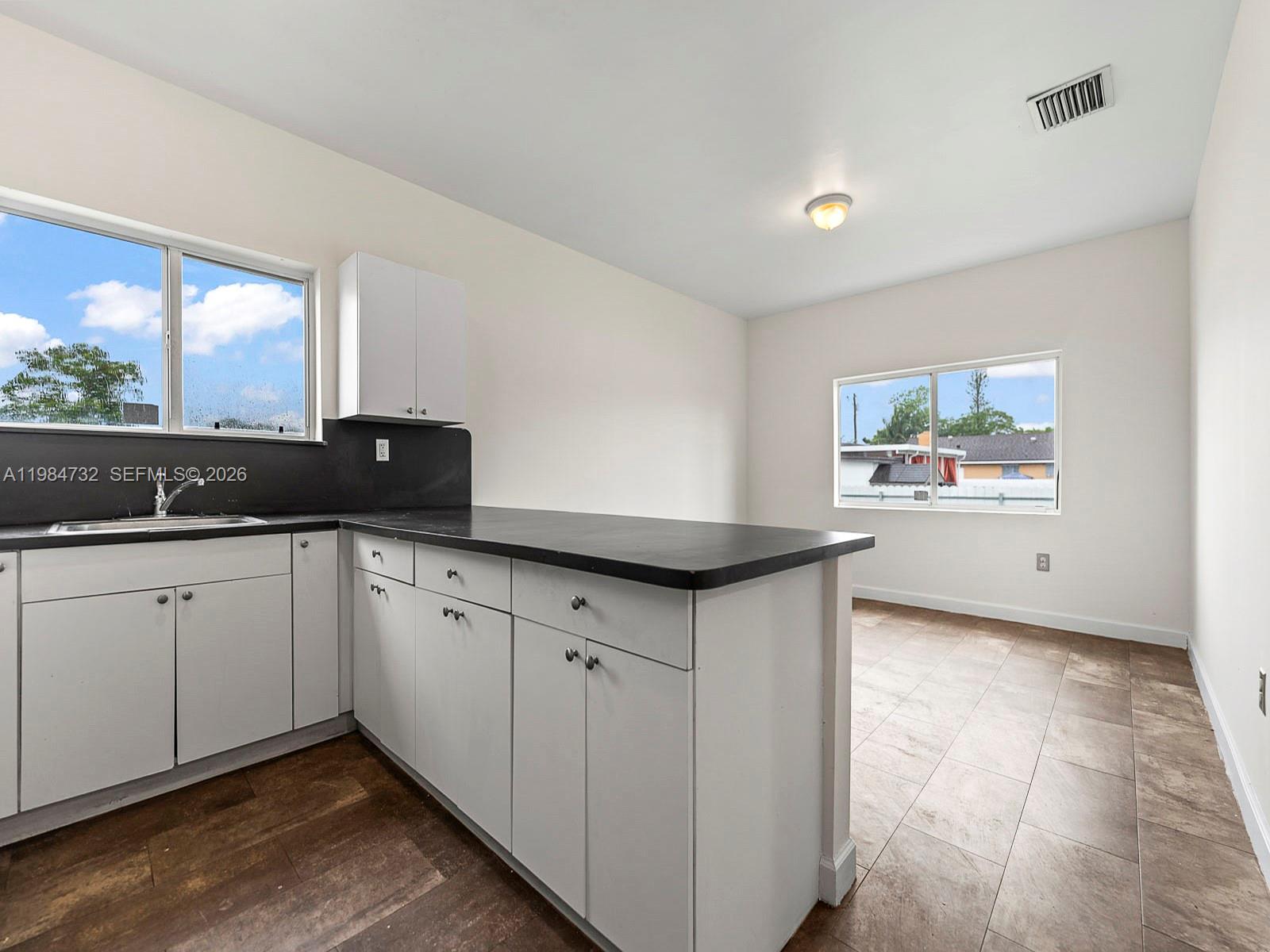 WASHINGTON PARK - Residential Income