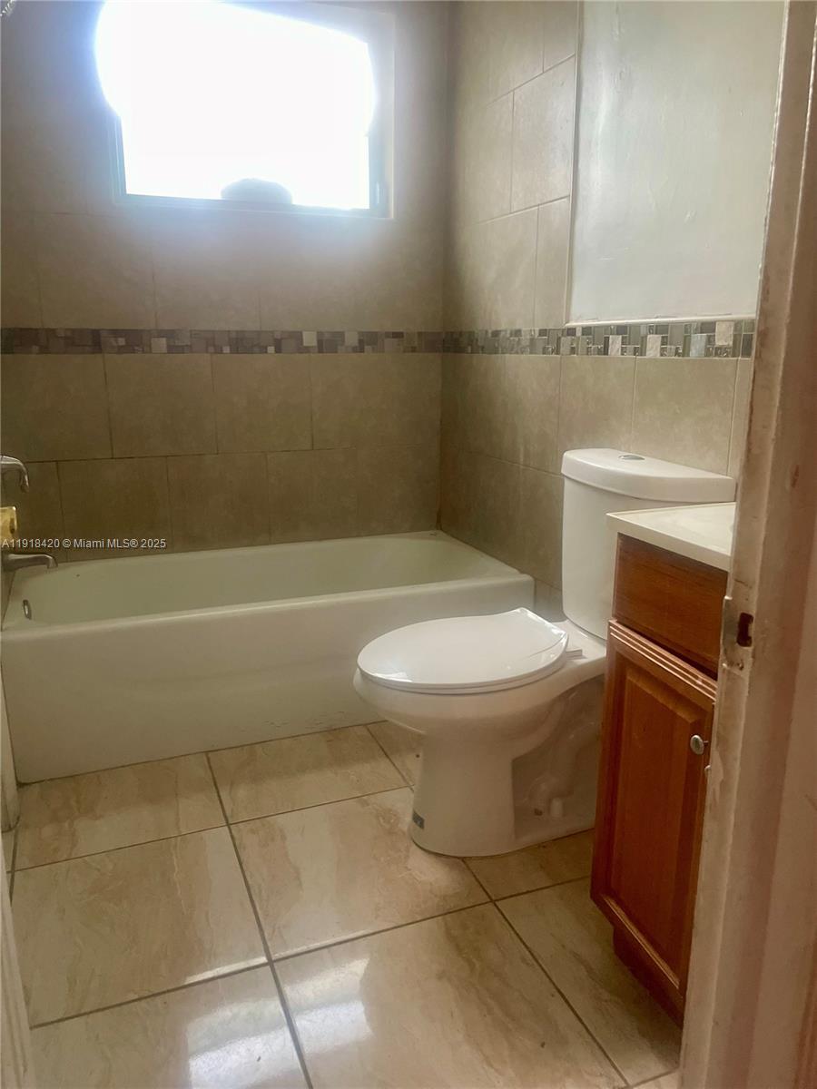 FLEETWOOD MANOR SECOND AD - Residential