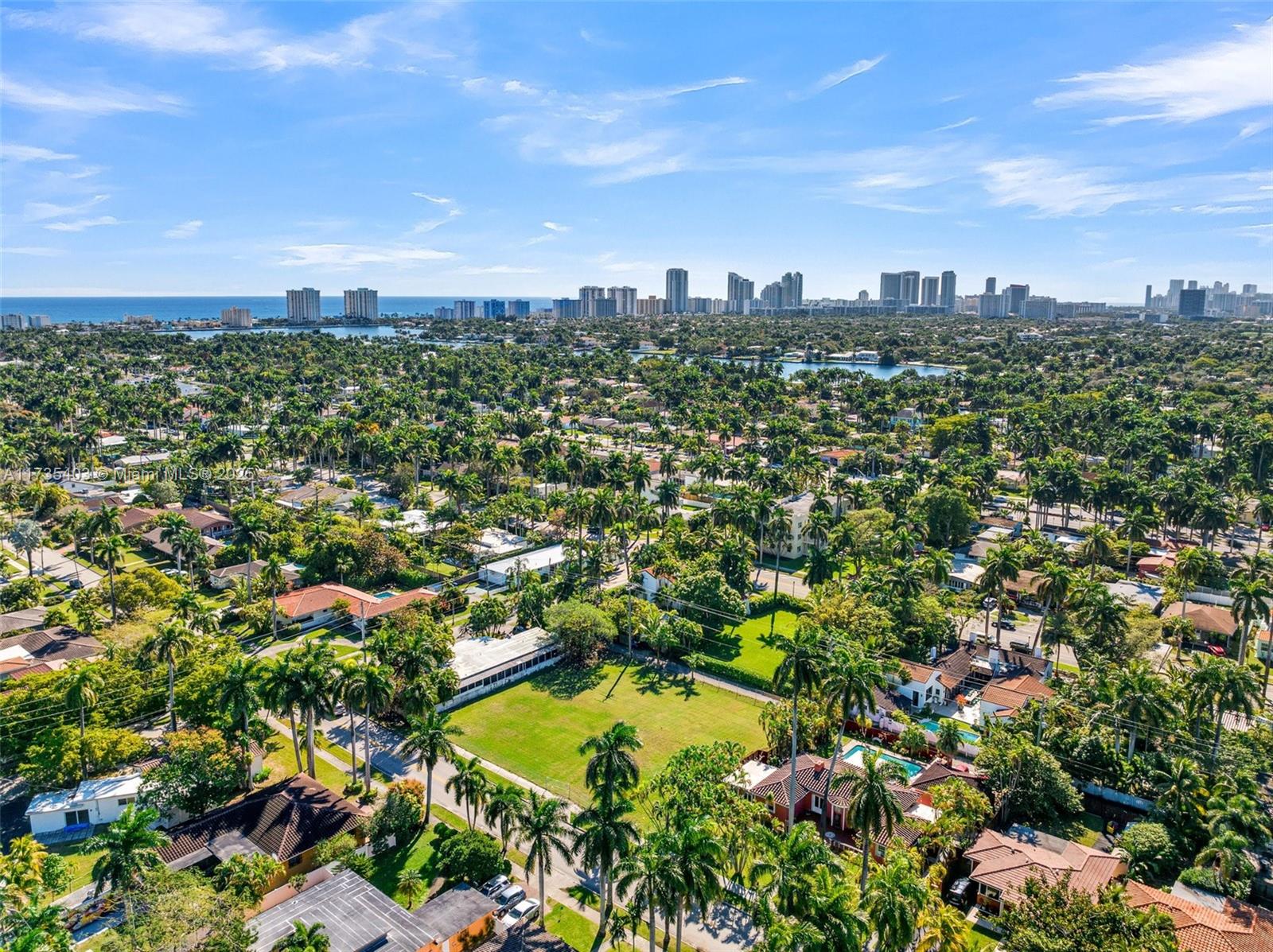 HOLLYWOOD LAKES SECTION - Land