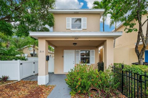 204 N D St Lake Worth FL 33460
