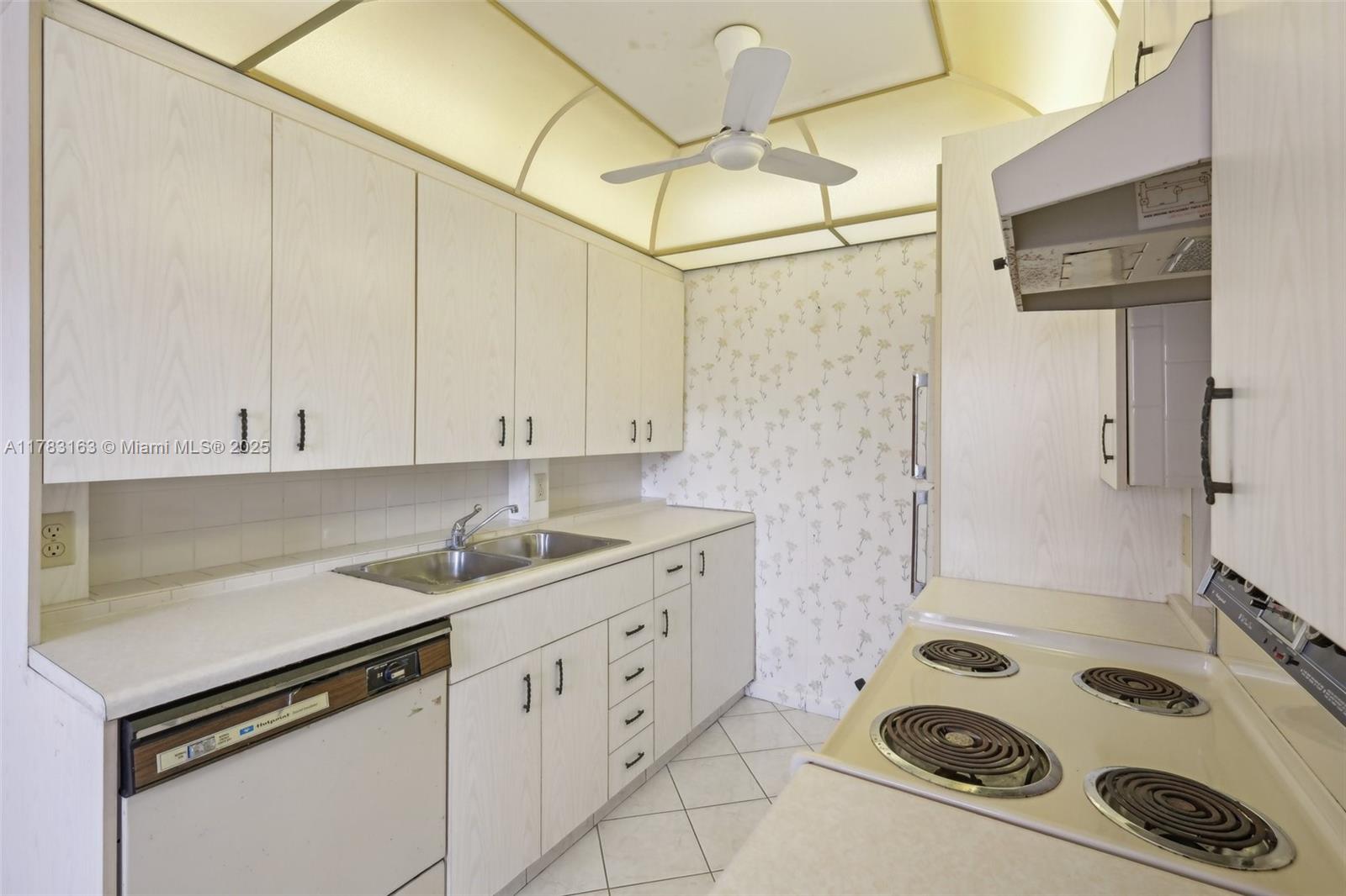 EXETER AT CENTURY VILLAGE - Residential