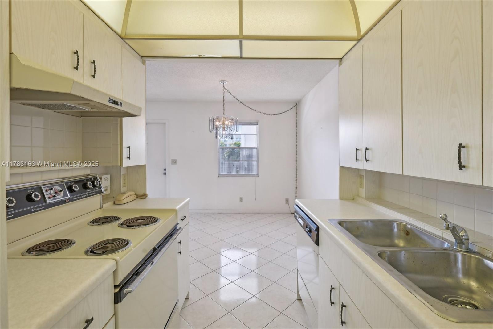 EXETER AT CENTURY VILLAGE - Residential