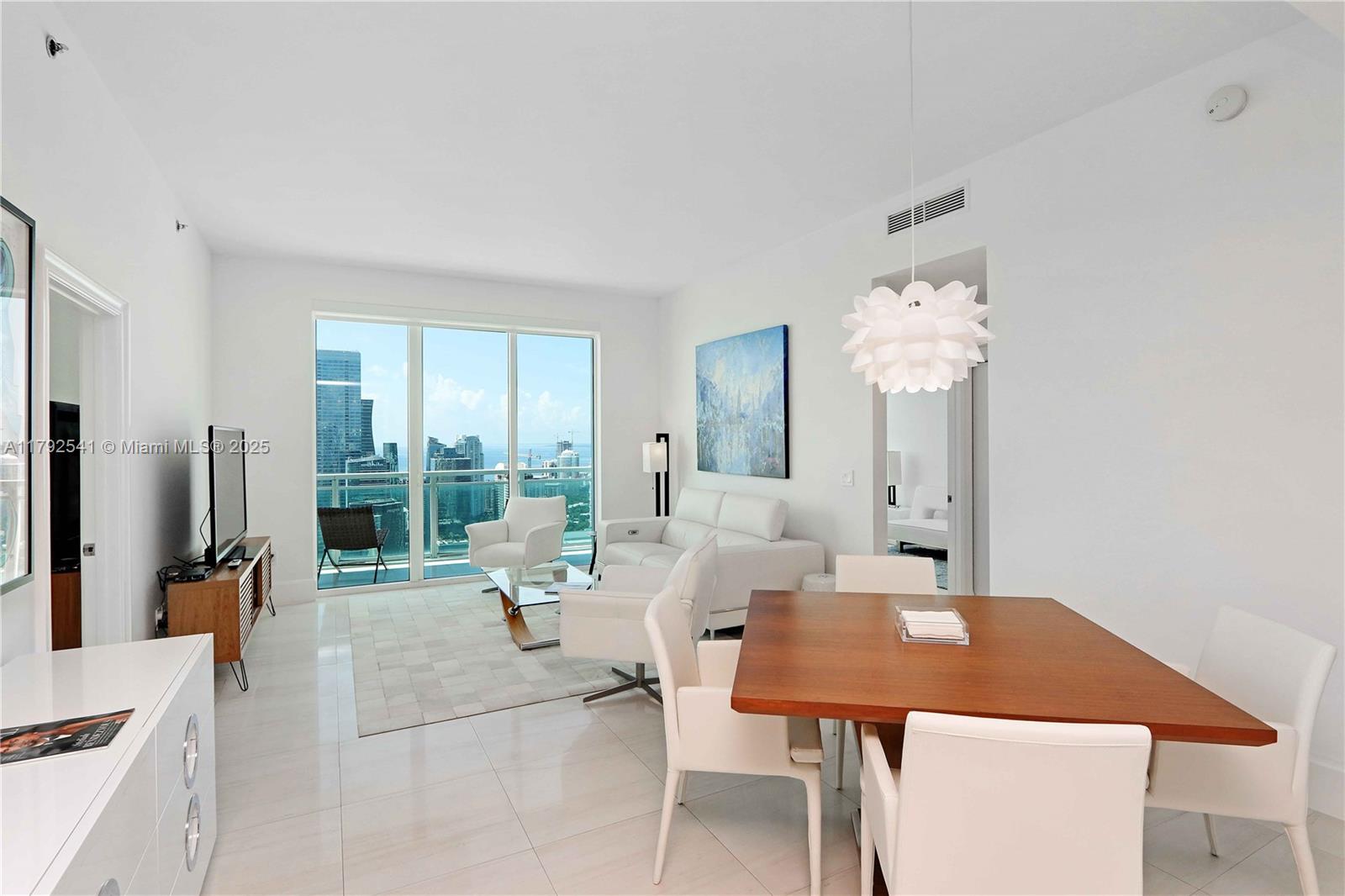 THE PLAZA 851 BRICKELL CO - Residential