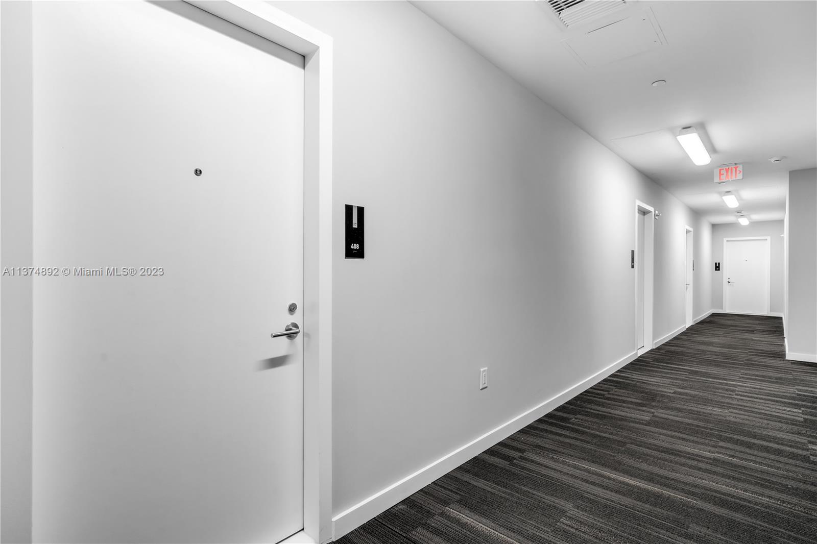 PARAMOUNT MIAMI WORLDCENT - Residential Lease