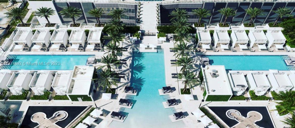 PARAMOUNT MIAMI WORLDCENT - Residential Lease