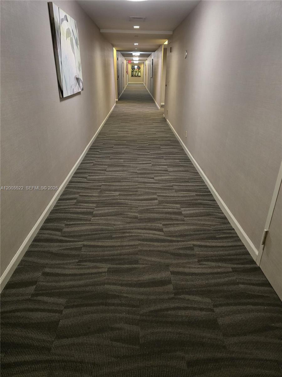 3610 Yacht Club Dr 1016