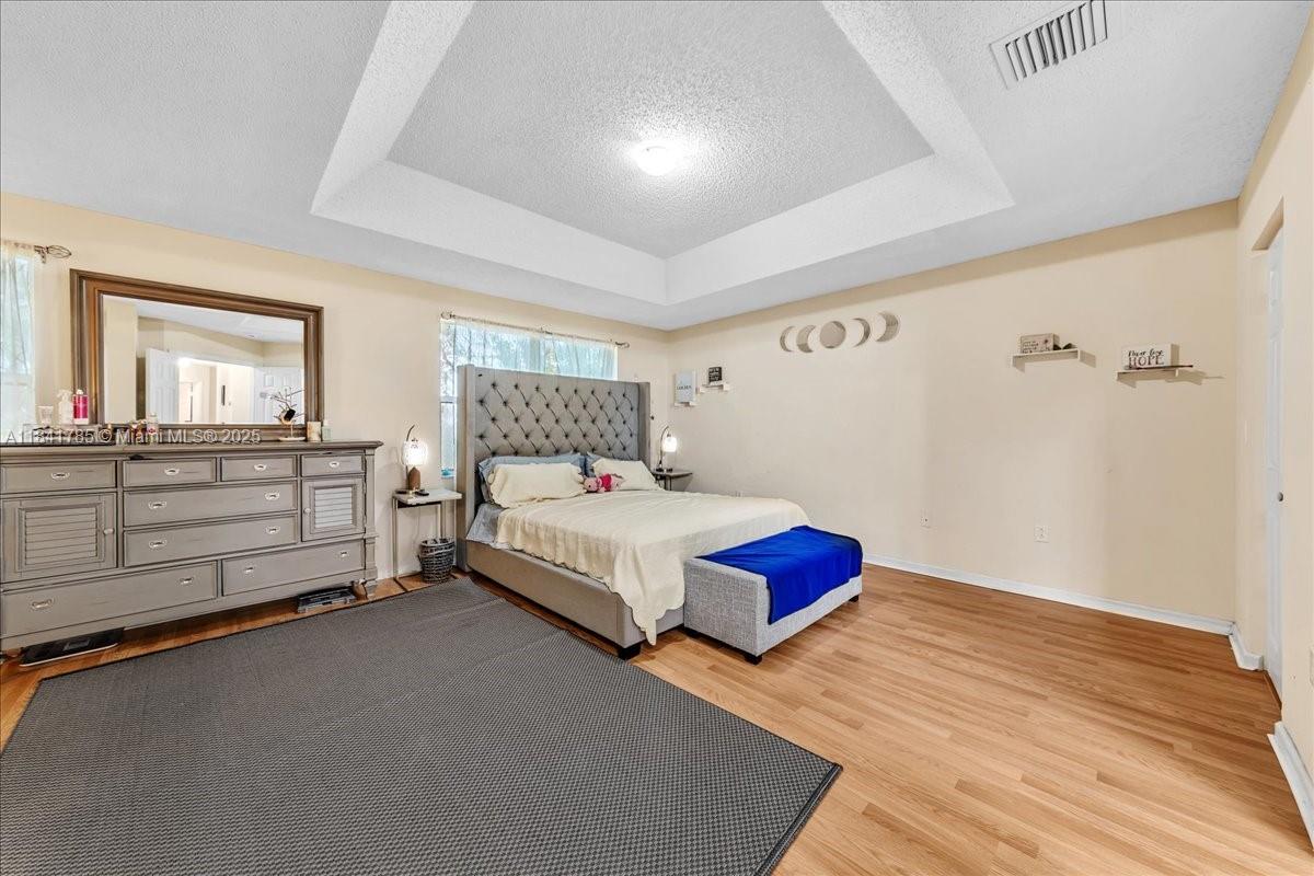 RIVIERA ISLES IV - Residential