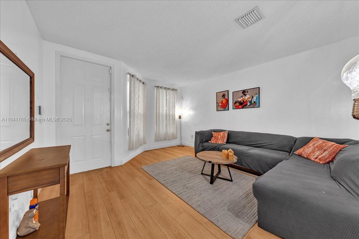 RIVIERA ISLES IV - Residential