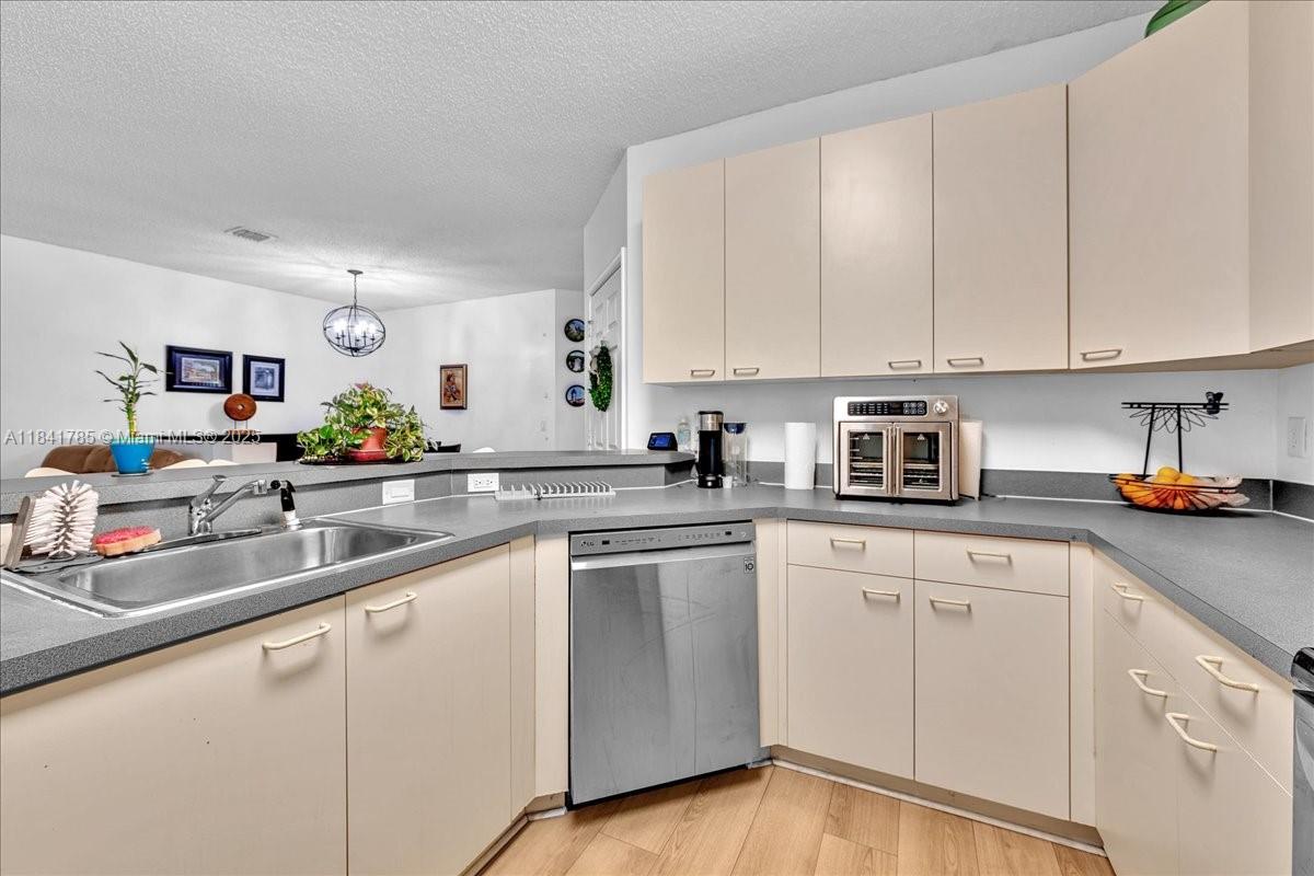 RIVIERA ISLES IV - Residential