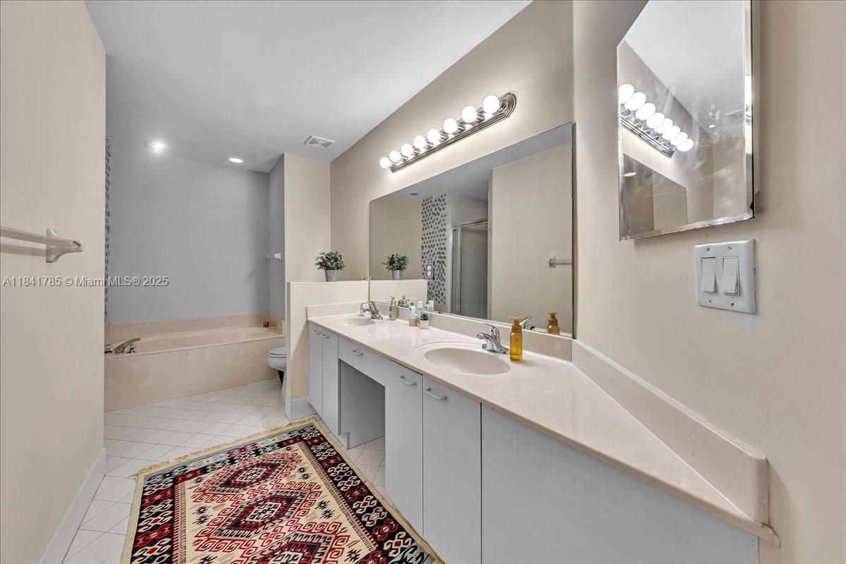 RIVIERA ISLES IV - Residential