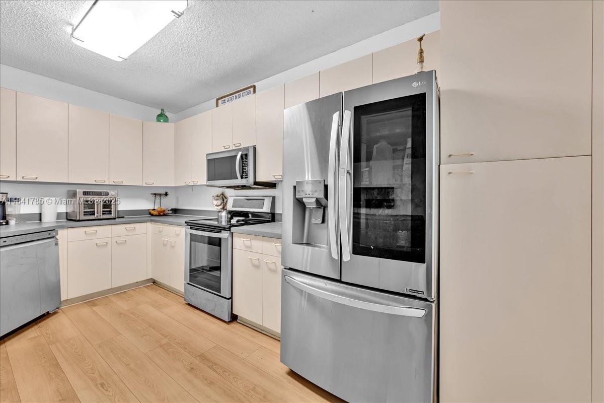 RIVIERA ISLES IV - Residential