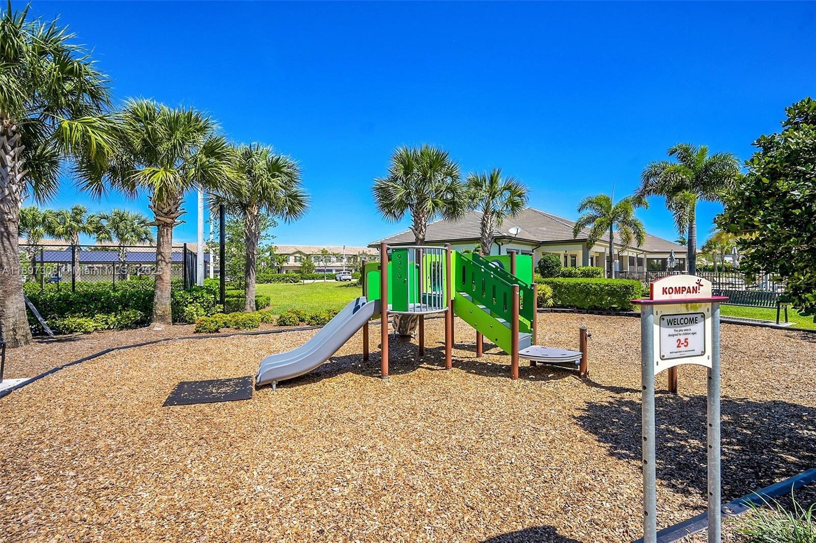 FIELDS AT GULFSTREAM POLO - Residential Lease