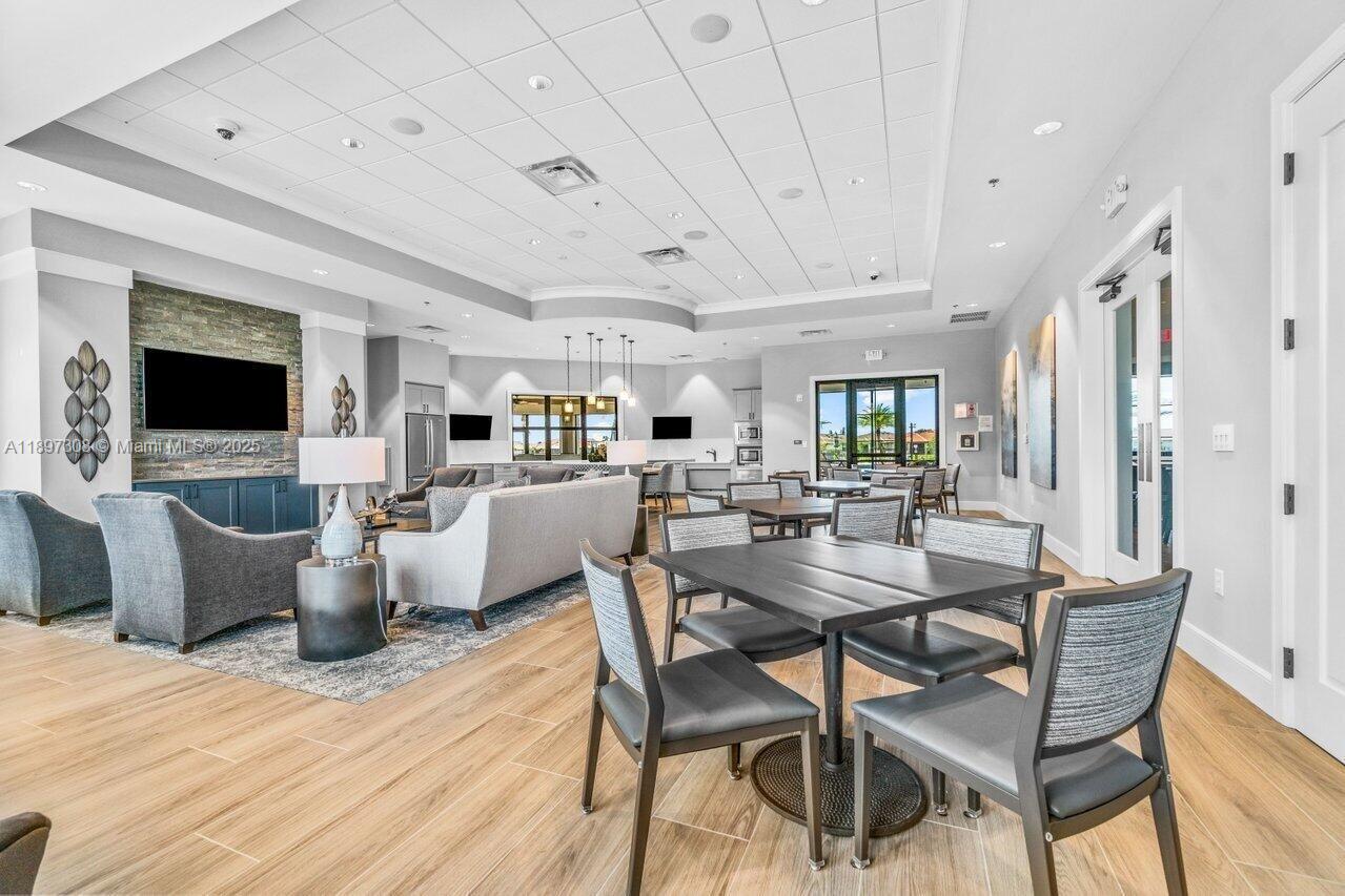 FIELDS AT GULFSTREAM POLO - Residential Lease