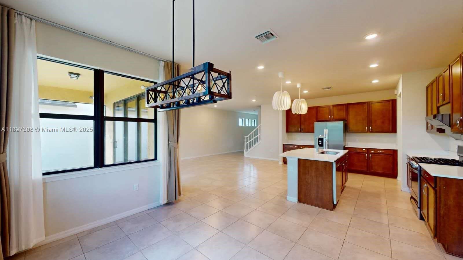 FIELDS AT GULFSTREAM POLO - Residential Lease